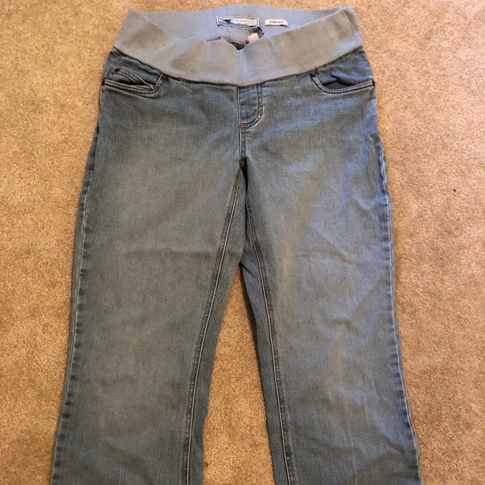 Crop stretch maternity jeans size 8